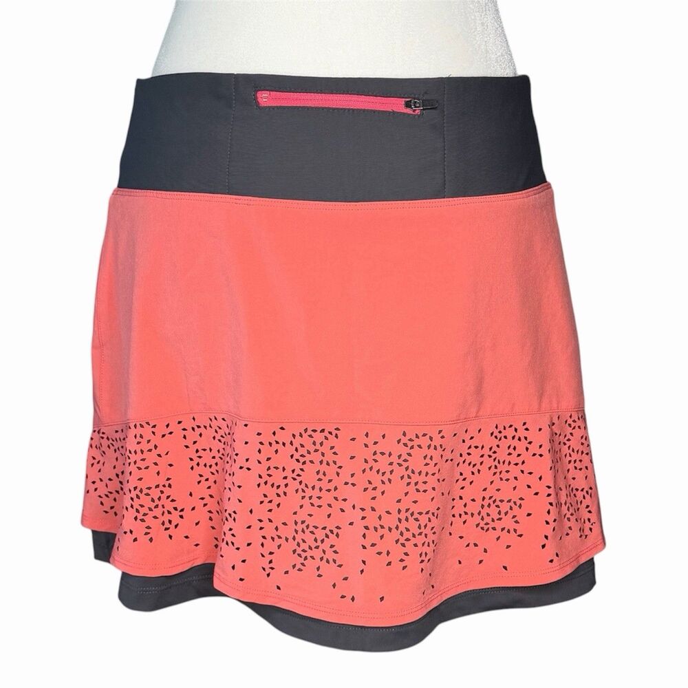 Title Nine Nimblene Skort Size L Coral Gray Layered Laser Cut Athleisure Sporty
